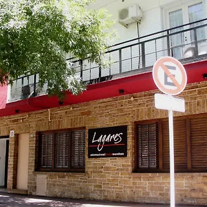 https://hostel-lagares.hotelsmendoza.com